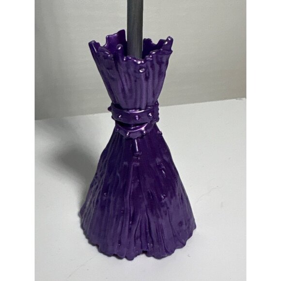 Monster High Doll Casta Fierce Broomstick Replacement Purple & Silver - Picture 2 of 5